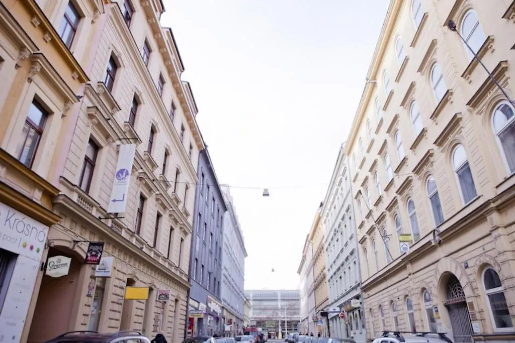 Rhythm And Style In Prague City Center Andel Appartement